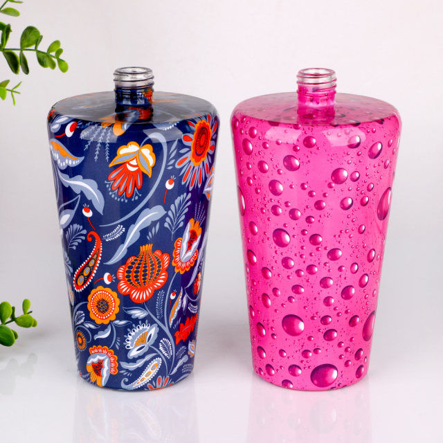 Wholesale Custom 1000ml Flat Glass Flask Bottle Full Wrap Decal Print Beverage Juice Spirit Container Gift Set OEM Bulk,Оптовые поставки стеклянной посуды и производство индивидуальных свечных банок | Ruixin Glass,Wholesale Custom 1000ml Flat Glass Flask Bottle Full Wrap Decal Print Beverage Juice Spirit Container Gift Set OEM Bulk