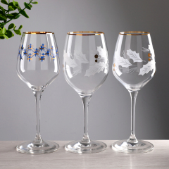 Bulk Wholesale Custom Engraved Crystal Wine Glass Gold Rim Holly Pattern Logo Etched Red Wine Goblet Gift Box Set Factory,Grossiste en Verrerie & Fabricant de Bocaux à Bougies sur Mesure | Ruixin Glass,Bulk Wholesale Custom Engraved Crystal Wine Glass Gold Rim Holly Pattern Logo Etched Red Wine Goblet Gift Box Set Factory