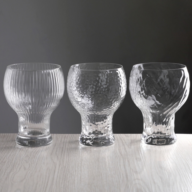 Wholesale Custom 500ml Modern Japanese Style Hammered Ribbed Swirl Stemless IPA Sensory Drinking Craft Beer Tulip Glass Tumbler,Fabricante Mayorista de Artículos de Vidrio y Tarros de Vela Personalizados | Ruixin Glass,Wholesale Custom 500ml Modern Japanese Style Hammered Ribbed Swirl Stemless IPA Sensory Drinking Craft Beer Tulip Glass Tumbler