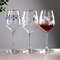 Bulk Wholesale Custom Engraved Crystal Wine Glass Gold Rim Holly Pattern Logo Etched Red Wine Goblet Gift Box Set Factory,Grossiste en Verrerie & Fabricant de Bocaux à Bougies sur Mesure | Ruixin Glass,Bulk Wholesale Custom Engraved Crystal Wine Glass Gold Rim Holly Pattern Logo Etched Red Wine Goblet Gift Box Set Factory