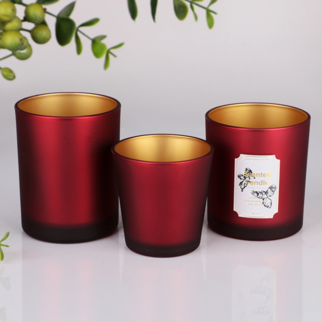Wholesale Luxury Matte Red Glass Candle Jars Gold Inside Electroplated Custom Logo Private Label Empty Vessels Bulk,Grossiste en Verrerie & Fabricant de Bocaux à Bougies sur Mesure | Ruixin Glass,Wholesale Luxury Matte Red Glass Candle Jars Gold Inside Electroplated Custom Logo Private Label Empty Vessels Bulk