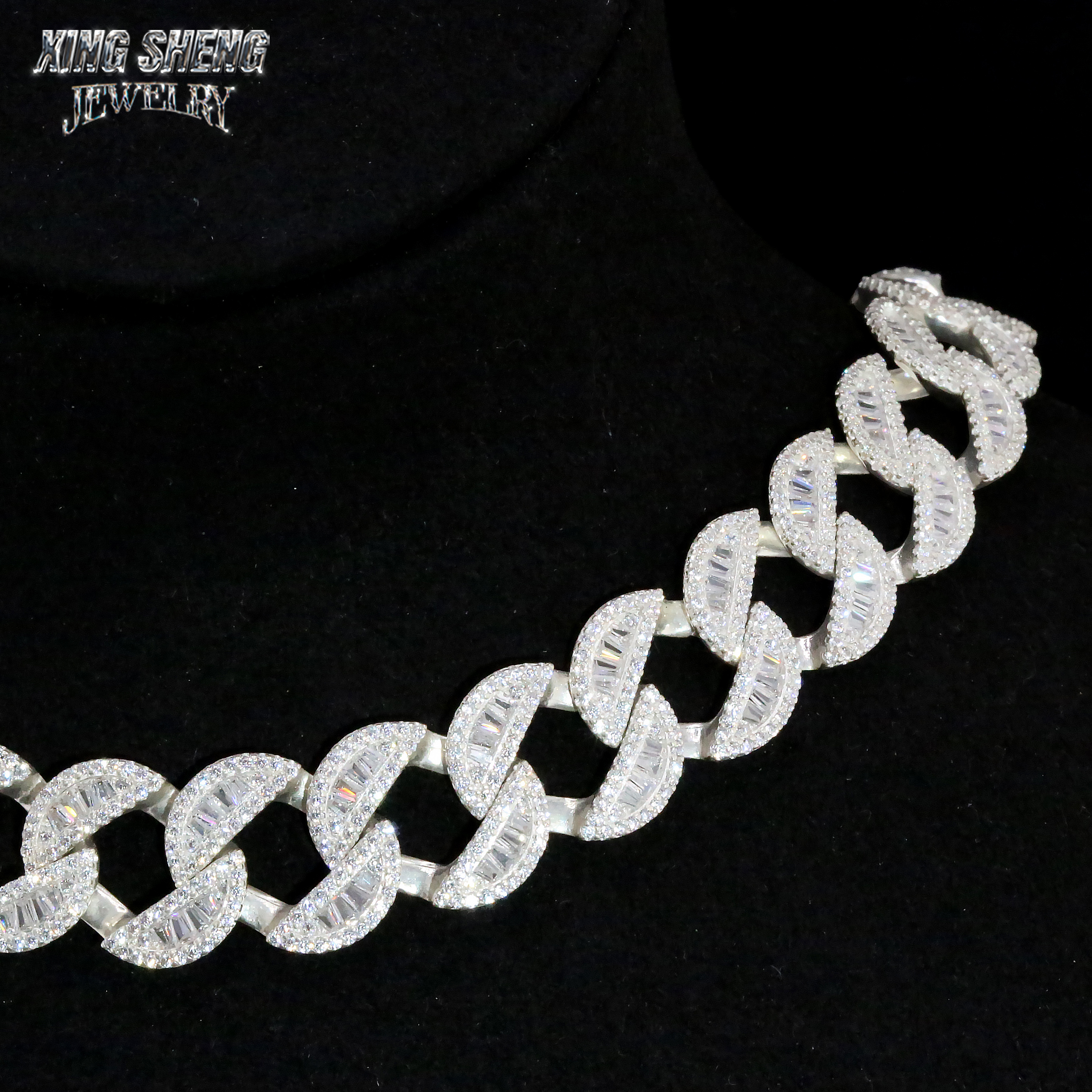 New Arrivals Fashion Popular Box Clasp S925 12mm Thin Iced Out Hip Hop VVS1 Baguette Moissanite Diamond Miami Cuban Link Men