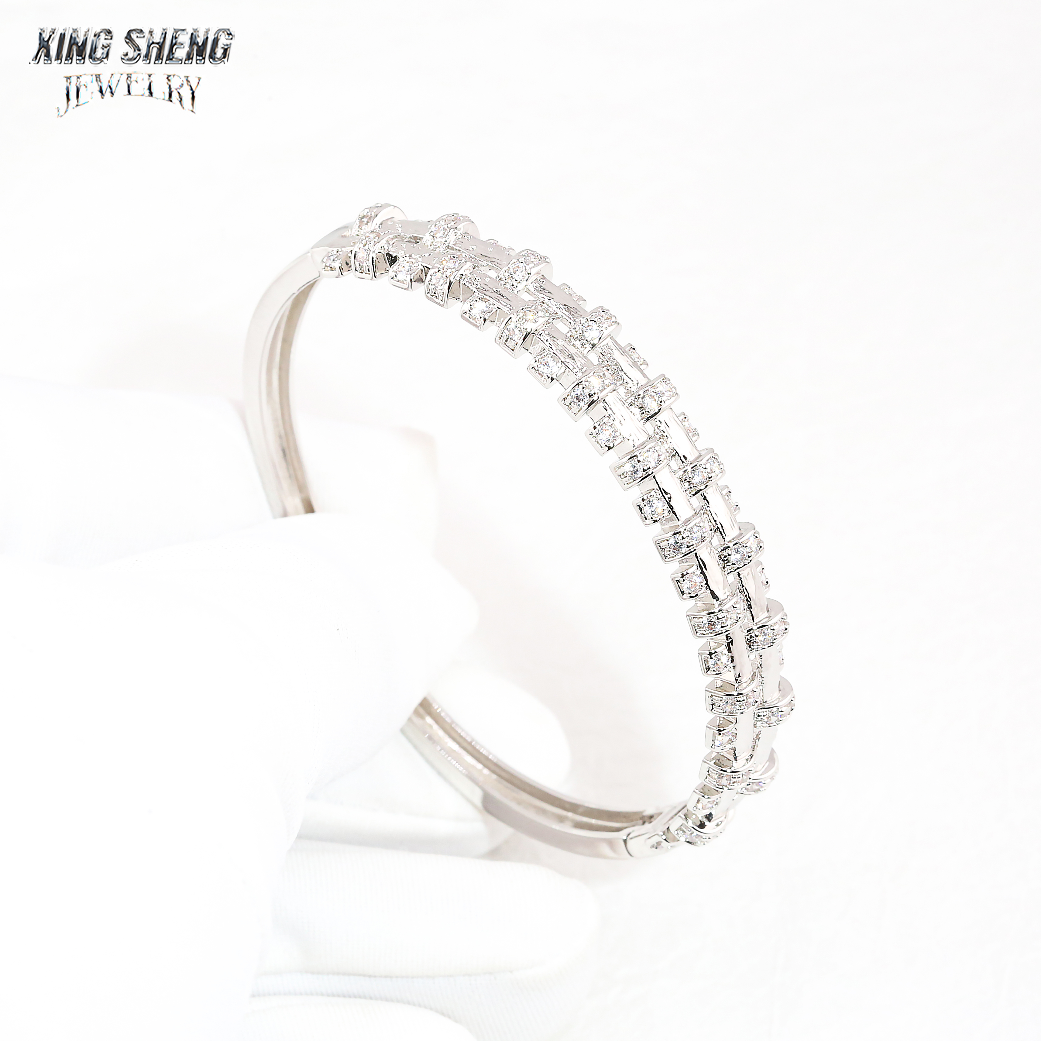 New Design Jewelry Pass Diamond Tester Sterling Silver VVS Moissanite Cuban Link Diamond S925 Fashion Bracelet Bangles
