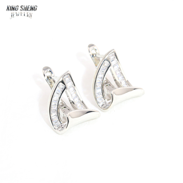 Luxury Design New Design Pass Diamond Tester GRA Certificate S925 Silver Iced Out Baguette Moissanite Earrings