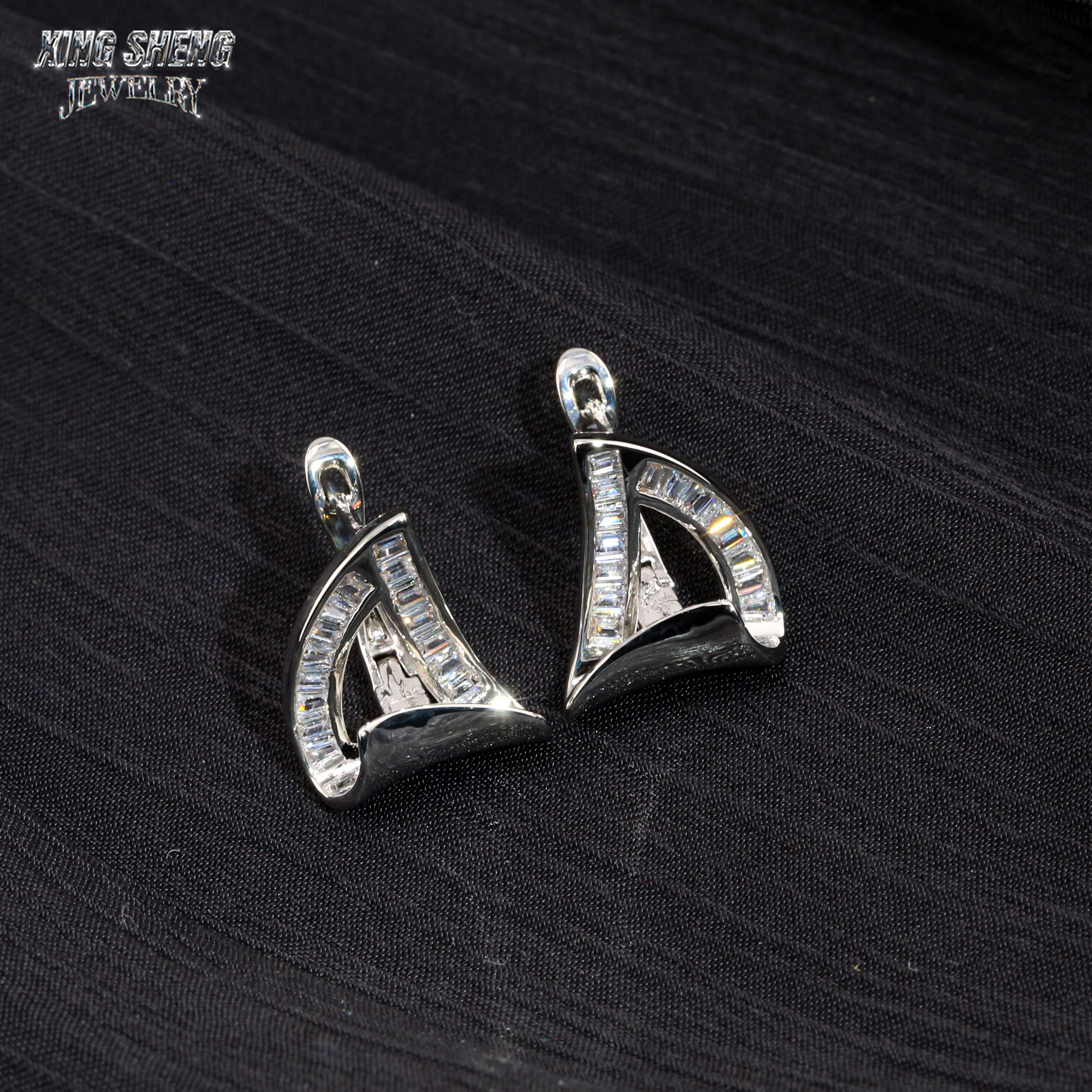 Luxury Design New Design Pass Diamond Tester GRA Certificate S925 Silver Iced Out Baguette Moissanite Earrings