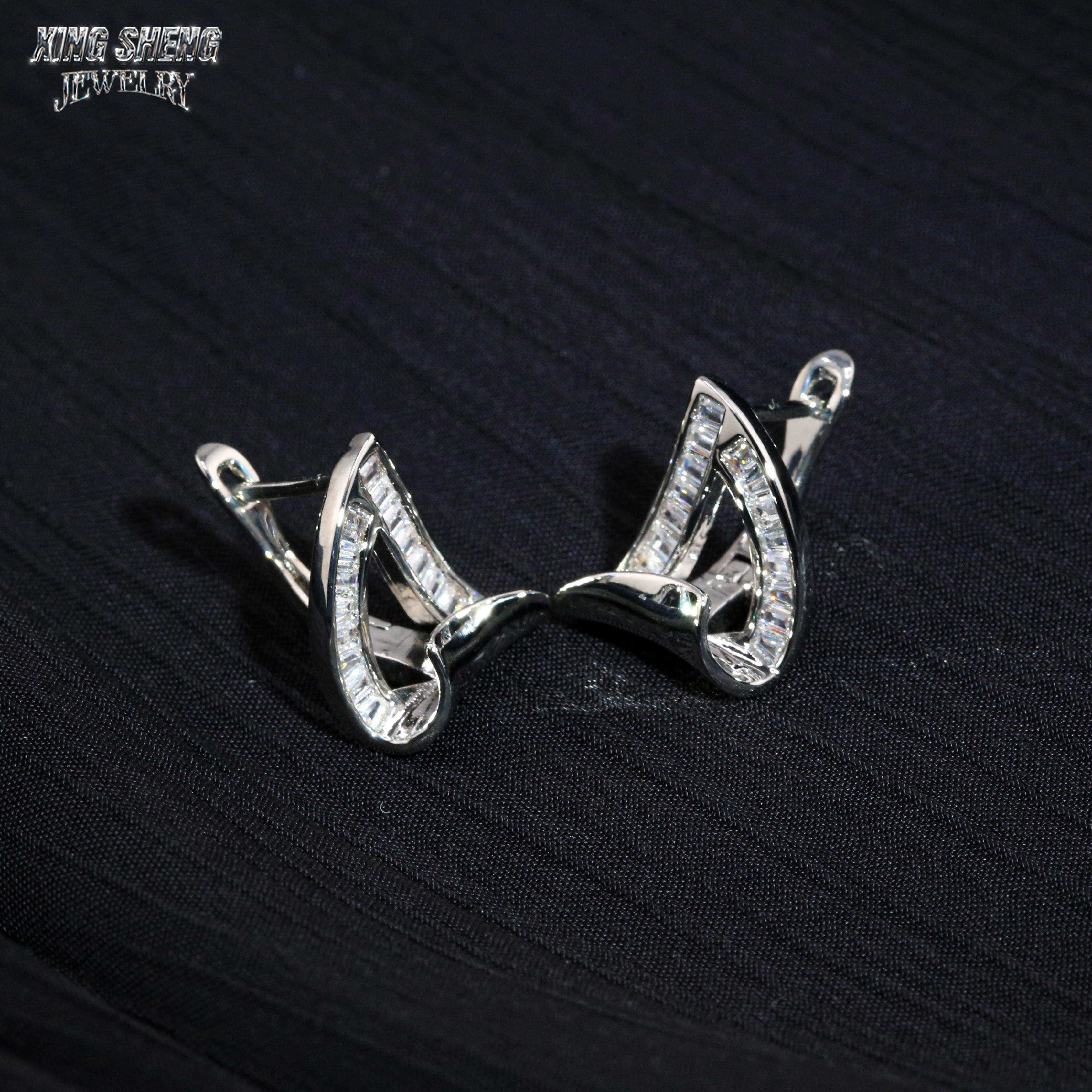 Luxury Design New Design Pass Diamond Tester GRA Certificate S925 Silver Iced Out Baguette Moissanite Earrings