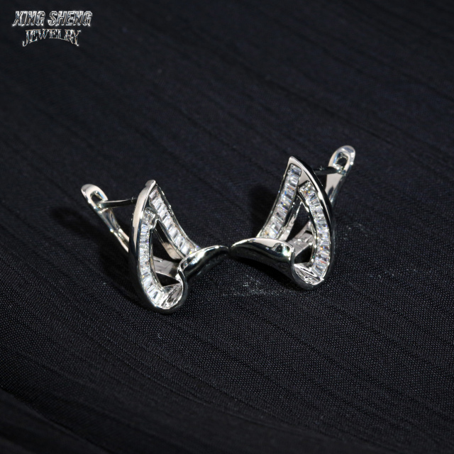 Luxury Design New Design Pass Diamond Tester GRA Certificate S925 Silver Iced Out Baguette Moissanite Earrings