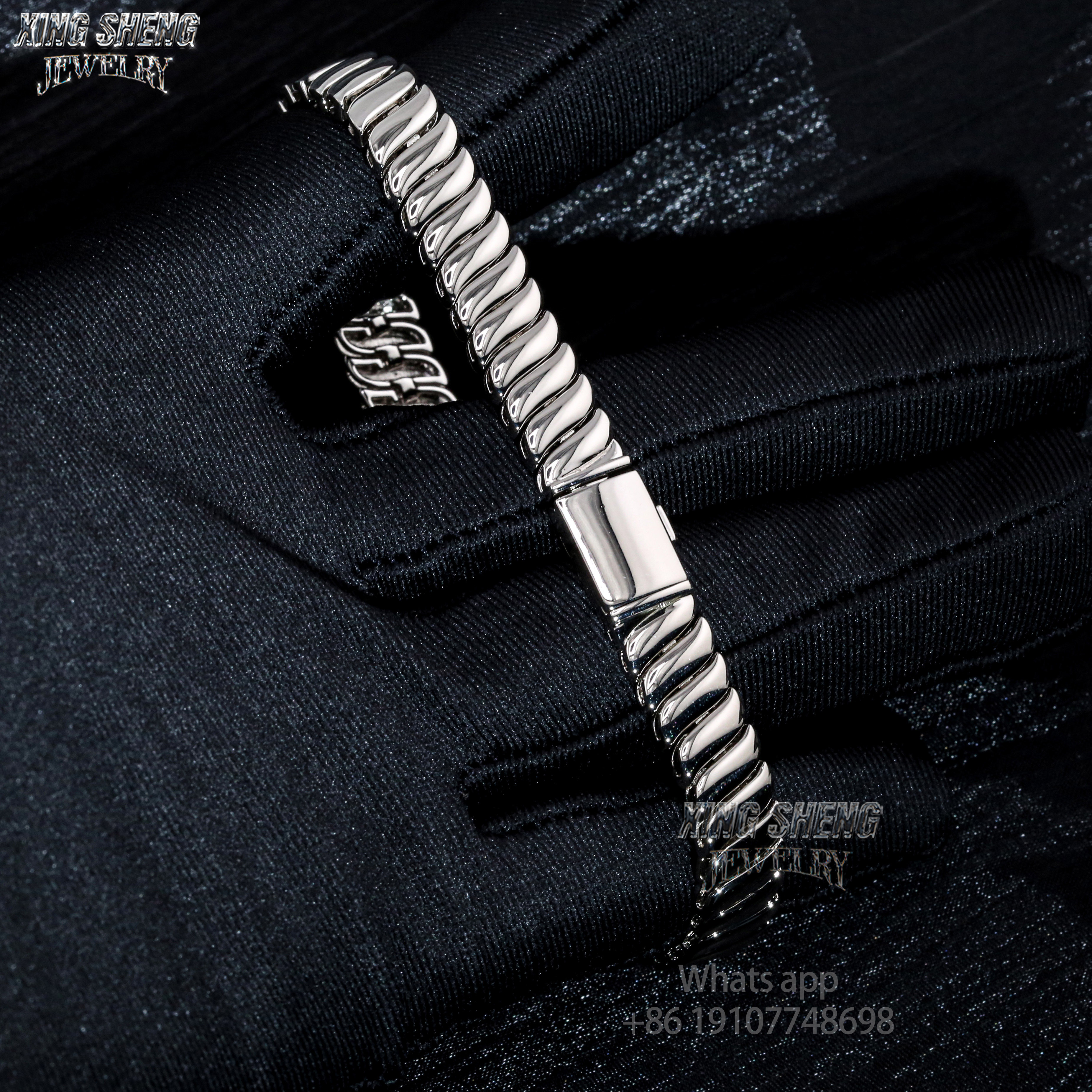 Fashion New Snake Chain Bracelet Delicate European American 8MM High Polished Snake Chain Gold Silver  S925 Silver European Women Herringbone Bracelet