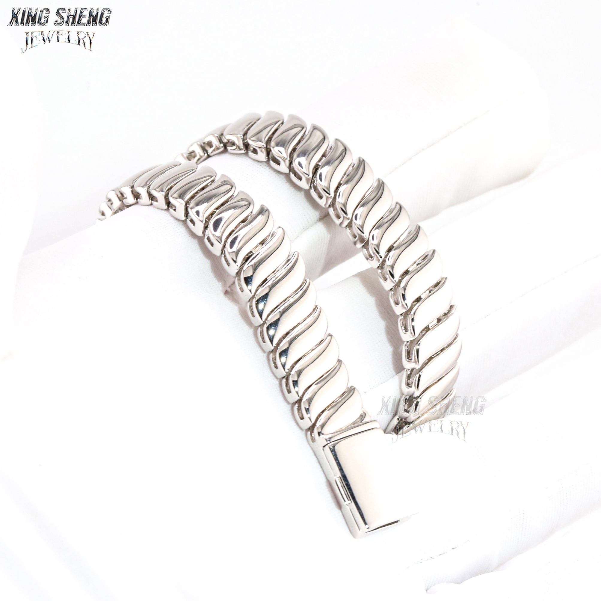 Fashion New Snake Chain Bracelet Delicate European American 8MM High Polished Snake Chain Gold Silver  S925 Silver European Women Herringbone Bracelet