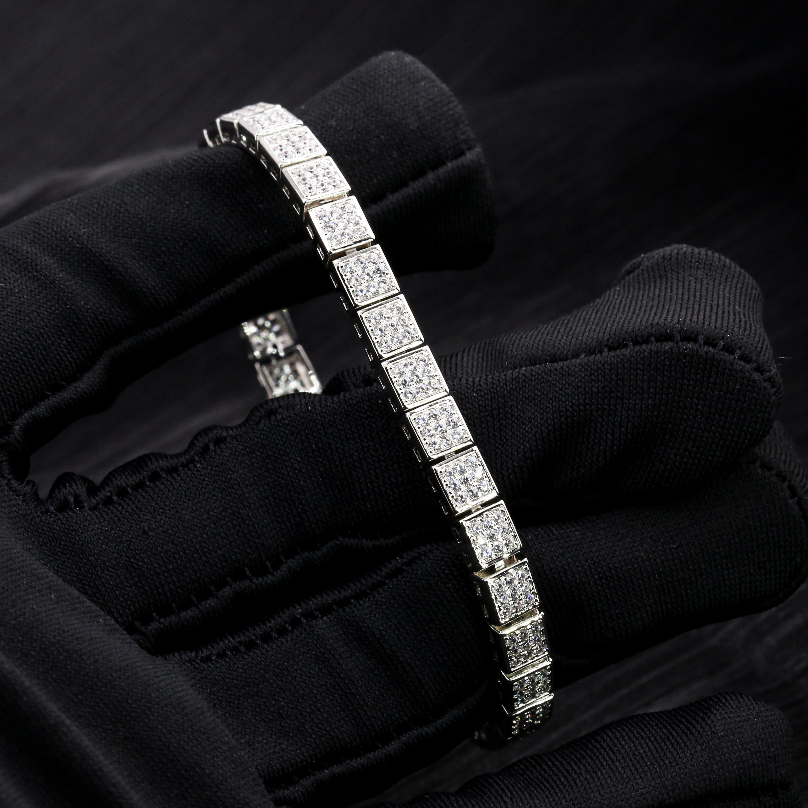 Fashion Fine Jewelry Sterling Silver 925 VVS 5.5MM Moissanite Lab Diamond Hip Hop Iced Out Jewelry Cuban Link Chain Bracelet Men