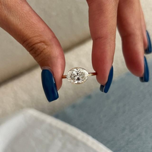 2.00 Carat D VVS2 Oval Cut Lab-Grown Diamond Engagement Ring | 14K Solid Gold | IGI Certified | Factory Direct