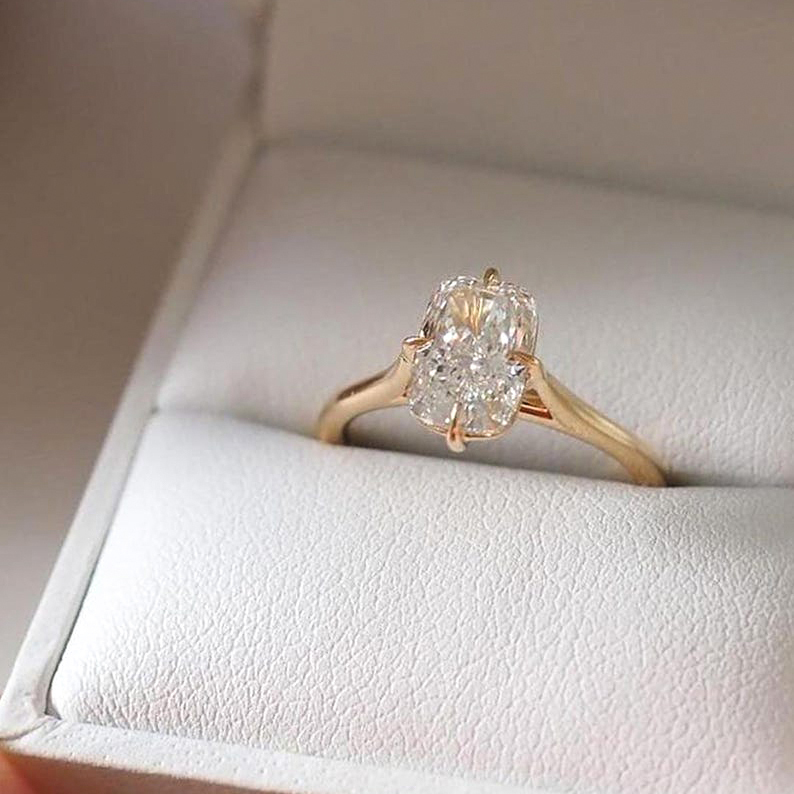 3 Carat Elongated Cushion Cut Lab Grown Diamond Engagement Ring in 14K Gold (E Color, VVS2, 3EX, IGI Certified)