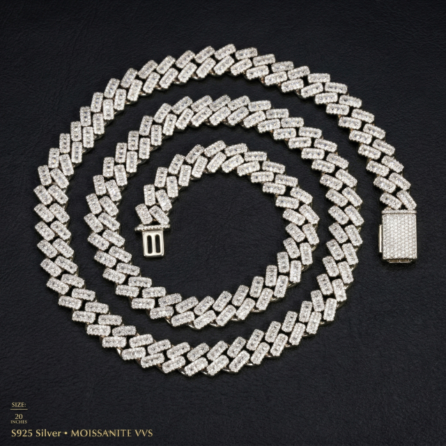 Top-down view of a brilliant white gold plated S925 sterling silver moissanite chain featuring exceptional fire and light dispersion.