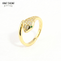 Detailed side profile of the coiled snake ring crafted from hypoallergenic S925 sterling silver with thick rhodium plating, revealing the secure prong setting.