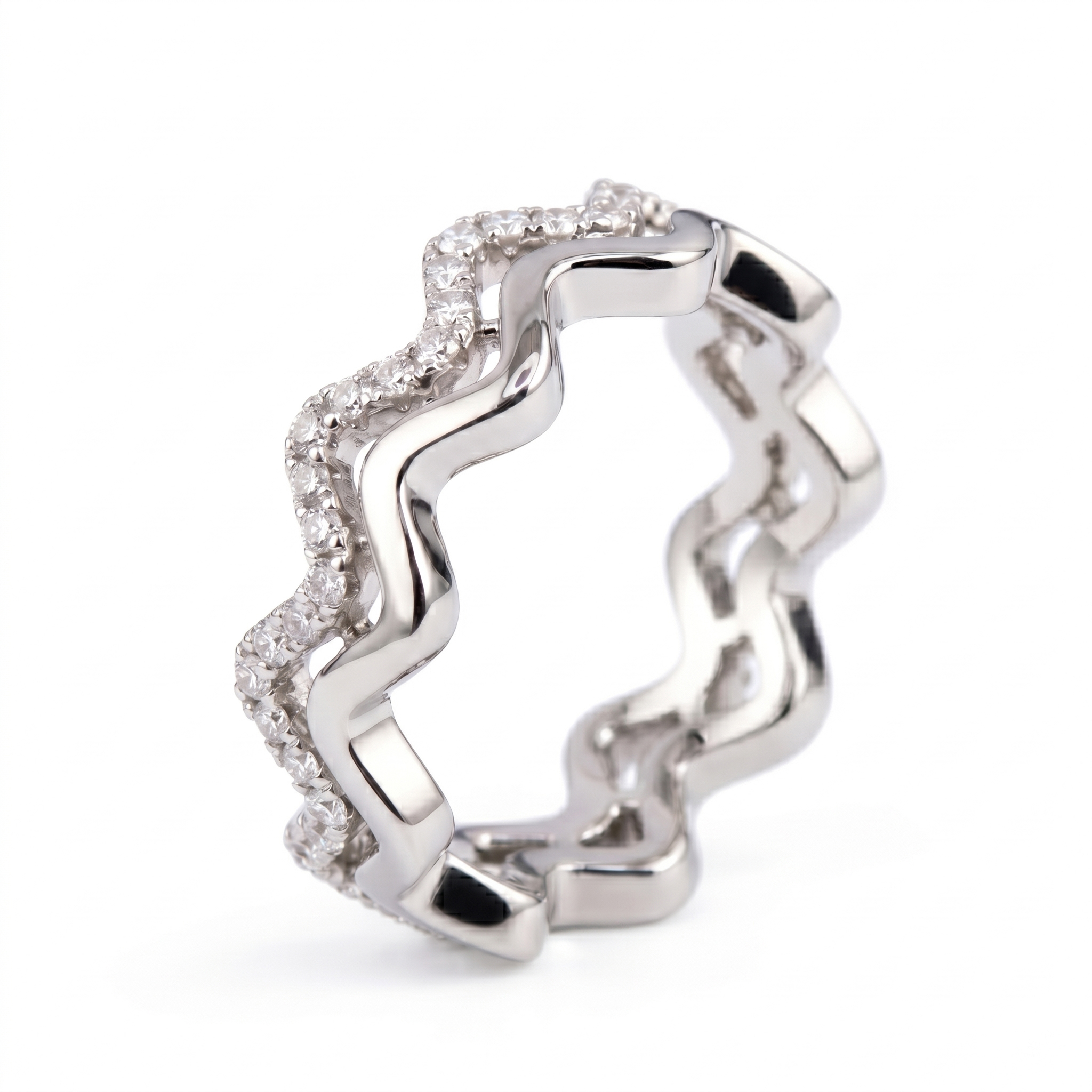 High-durability tarnish-resistant S925 sterling silver ring heavily plated with rhodium to maintain a flawless platinum-like luster over time.