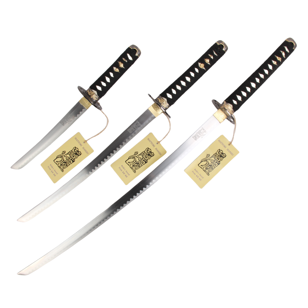 Kill Bill Movie Replica Samurai Sword 3-Piece Set with 3-Tier Wooden Display Stand - Iconic Engraved Scabbards（杀死比尔三件套）US、CA、EU