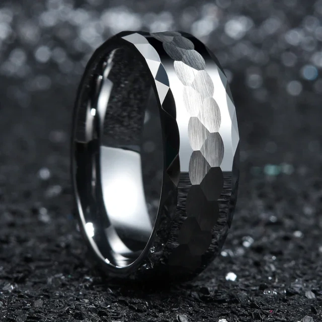Wholesale Custom Simple Jewelry 8mm Edge Silver Hammered Pattern Tungsten Carbide Ring for Men Women Engagement Wedding Band