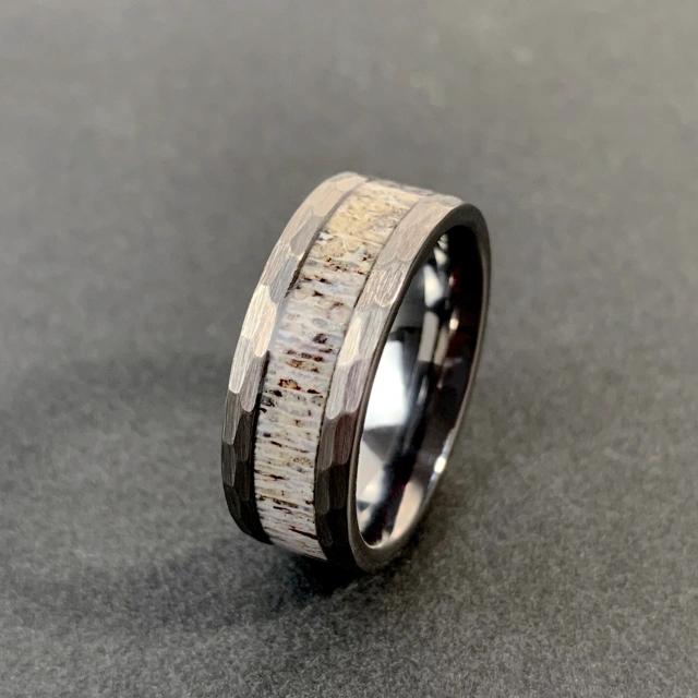 USA Hot Selling Custom Engraving Simple 8mm Faceted Edge Deer Antler Tungsten Ring