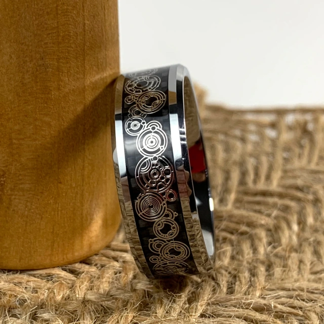 Wholesale Trends 8mm Tungsten Ring Steampunk Gear Wheel Carbon Fiber Inlay Beveled Edges Men Wedding Band Comfort Fit