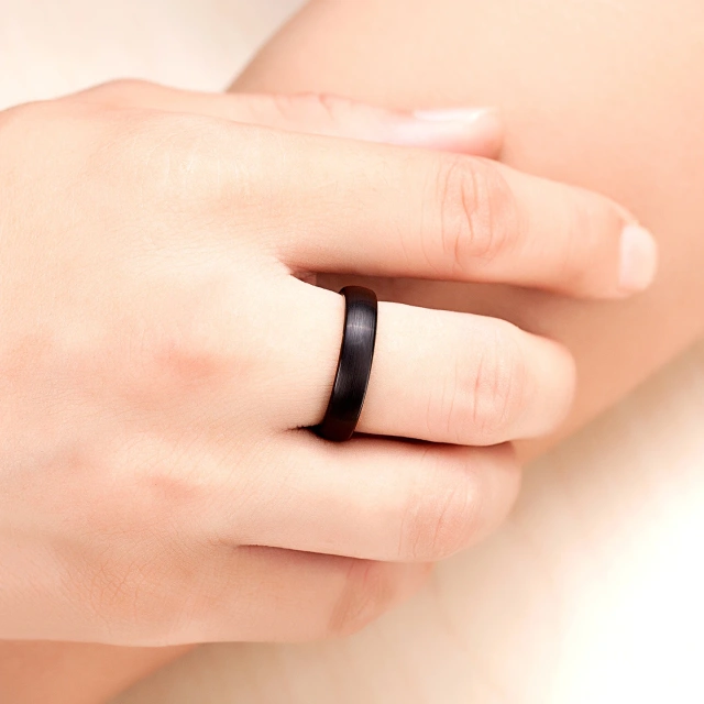 Trending Basic Design Custom Tungsten Jewelry Black Blue Tungsten Ring 4MM Rings for Men Brushed Wedding Ring Comfort Fit