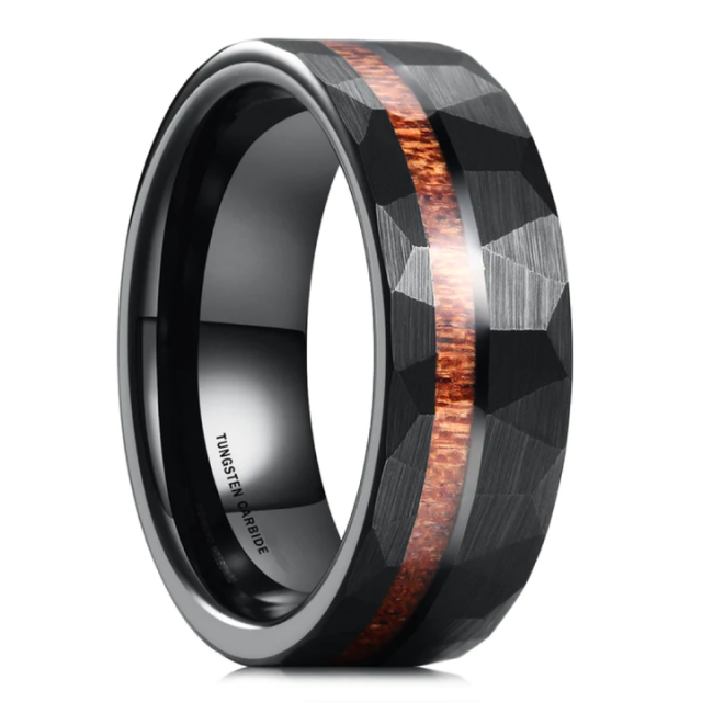 Trend Luxury Fashion Rings 8mm Wooden Inlay Hammered Black Tungsten Ring for Men Fashion Engagement Wedding Band