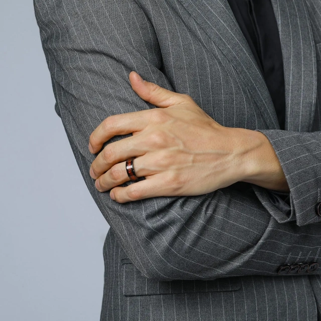 Hot Sale Fashion Jewelry 8mm Inlay Carbon Fiber Engagement Ring Best Tungsten Ring for Men Rings