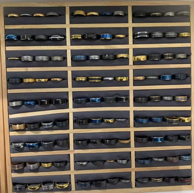 Men's & Women's Hammered Surface Engagement Bands 18K Rose Gold Plated Tungsten Wedding Ring Classic Style for Male Female Gift