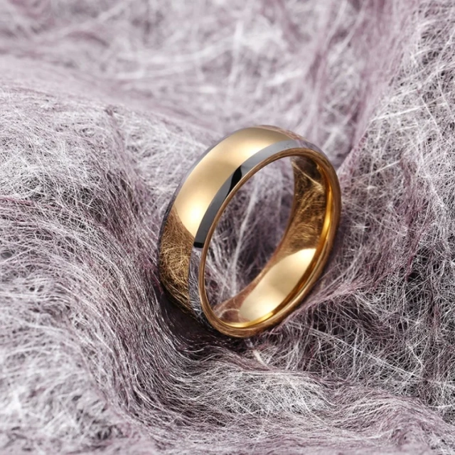 New Arrival 8mm Gold Center Tungsten Wedding Ring for Men and Women Fashionable Accessory