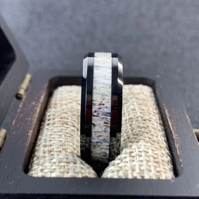 Fashion Jewelry 8mm New Arrival Black Tungsten Ring Men Women Fashion Engagement Wedding Band Deer Antler Inlay