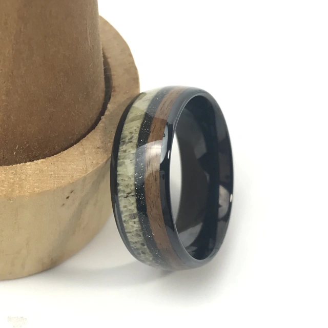 8mm Wholesale Fashion Whisky Wood Deer Antler Inlay Black Tungsten Ring for Men Engagement Wedding Band comfort Fit