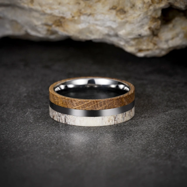 New Design Fashion Jewelry 8mm Tungsten Carbide Rings Wood Deer Antler Inlay Wedding Rings for Men Rings