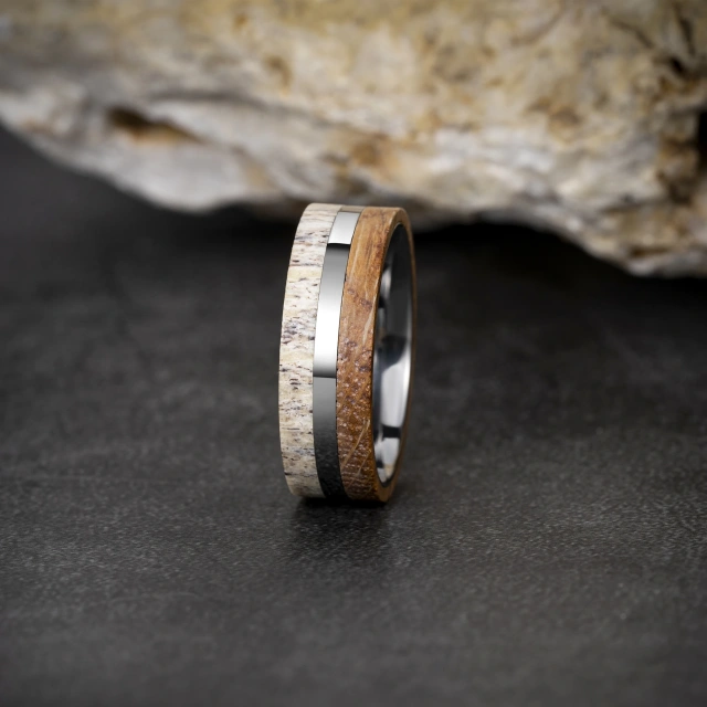 New Design Fashion Jewelry 8mm Tungsten Carbide Rings Wood Deer Antler Inlay Wedding Rings for Men Rings