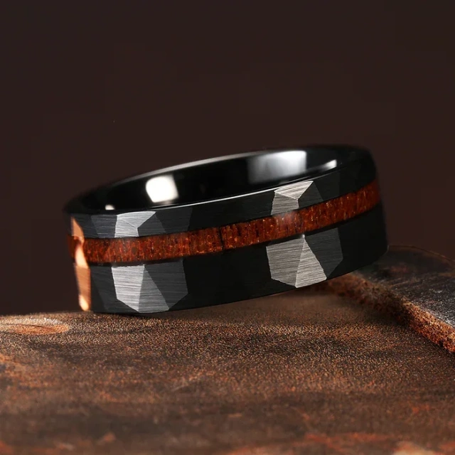 Trend Luxury Fashion Rings 8mm Wooden Inlay Hammered Black Tungsten Ring for Men Fashion Engagement Wedding Band
