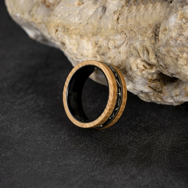 Wholesale Fashion Jewelry 8mm Tungsten Rings Meteorite Whisky Barrel Wood Silver Guitar String Inlay Wedding Rings for Men Rings