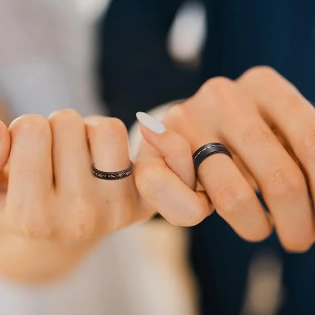 Wholesale Price 4mm and 8mm Promise Ring Rose Gold Leaf Black Brushed Tungsten Ring Fashion Jewelry Rings for Couple