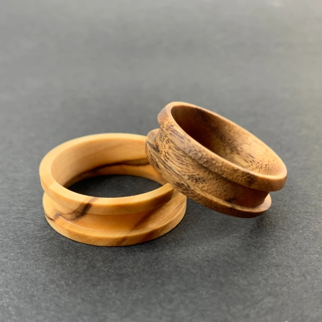 High Quality 4mm 6mm 8mm Whiskey Barrel Oak Wood Ring Cores Dome Edge Raw Blank Base Inlay for Fashion Rings