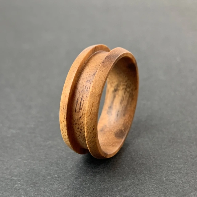 Popular Diy Jewelry Wedding Band Base Core 8mm Dome Edge Channel Setting Sandalswood Ring Blanks for Inlay