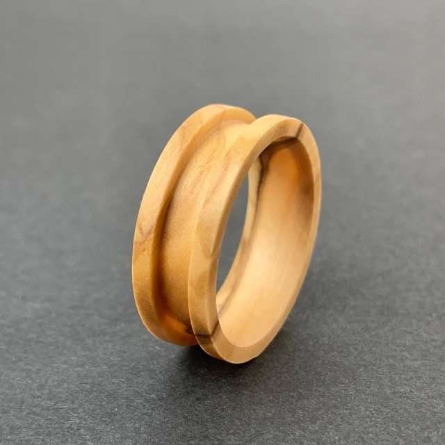 High Quality 4mm 6mm 8mm Whiskey Barrel Oak Wood Ring Cores Dome Edge Raw Blank Base Inlay for Fashion Rings