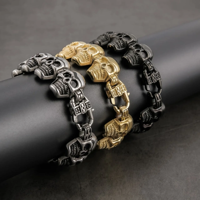 China Manufacturer Wholesale Skull Bracelet Silver Gold Black Plated Skull Stainless Steel Bracelet for Men