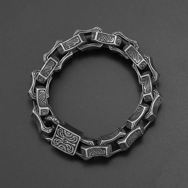 China Manufacturer Luxury Bracelet Men Silver Plated Personalized Men Bracelet