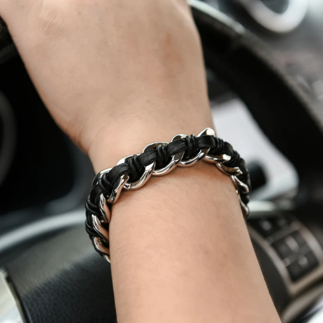 Hot Selling Design Stainless Steel Skull Silver Plated Leather Bracelet for Men