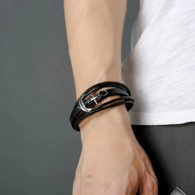 Fashion Men and Boy Mens Bracelets Luxury Jewelry Mens Designer Bracelets with Magnet