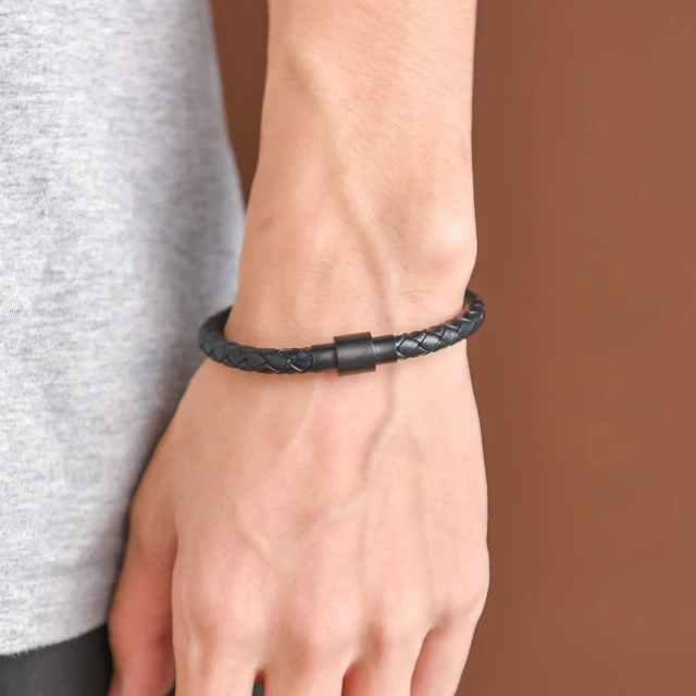 China Wholesale Men Bracelets Metal Luxury Brand Man Steel Leather Bracelet