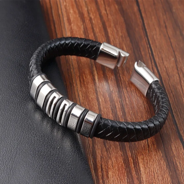 China Factory Sell Man Stainless Steel Leather Bracelet Custom logo for Man Jewelry