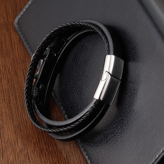 China Manufacturer Leather Bracelet With Stainless Steel for Men Rope Mens Leather Bracelets Engraved Wholesale