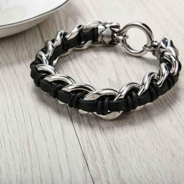 Hot Selling Design Stainless Steel Skull Silver Plated Leather Bracelet for Men