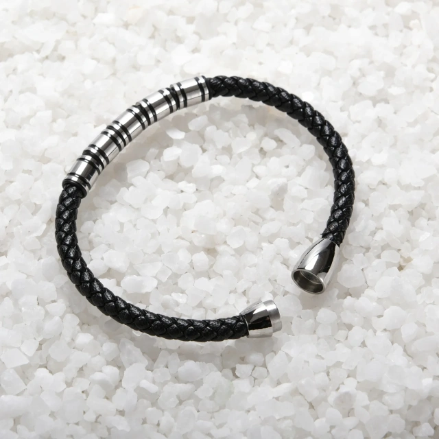China Factory Sell Pu Leather Bracelet Men Steel Leather Bracelet with Metal