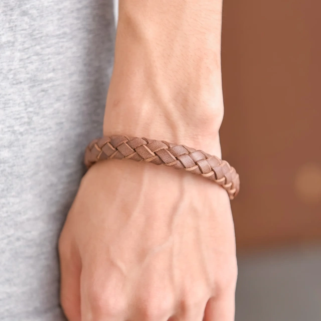 High Quality Leather Bracelet Brown Red Black Color Genuine Leather Bracelets for Men