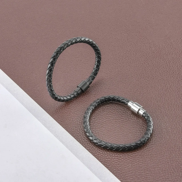 China Wholesale Men Bracelets Metal Luxury Brand Man Steel Leather Bracelet