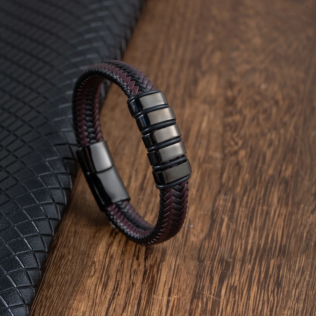 Stainless Steel Personalized logo Leather Bracelet Luxury Jewelry for Men